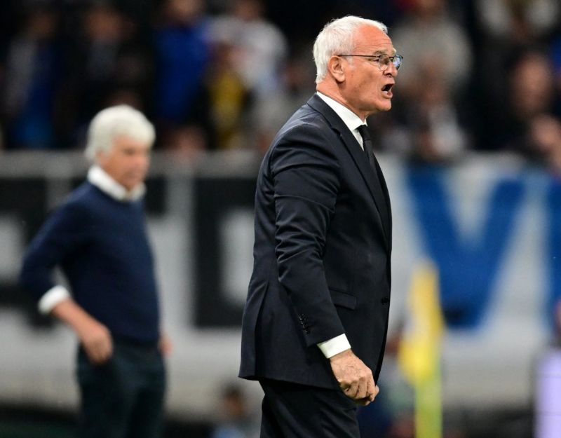 Claudio Ranieri nổi tiếng với phong cách huấn luyện điềm đạm và giàu kinh nghiệm