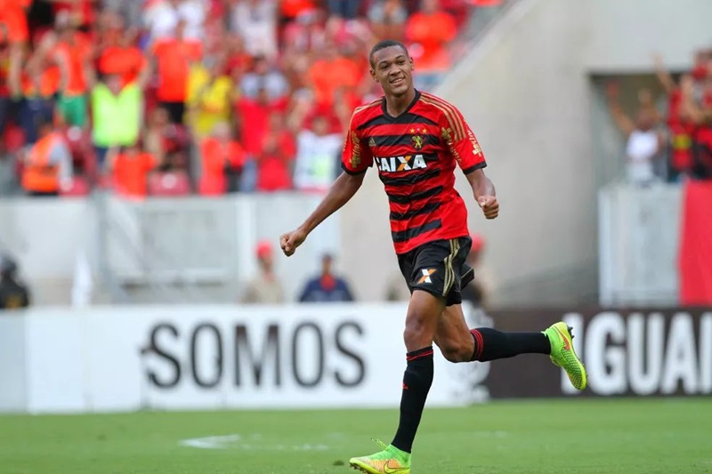 Joelinton - Cầu thủ trẻ gây được nhiều chú ý khi thi đấu cho câu lạc bộ Sport Recife